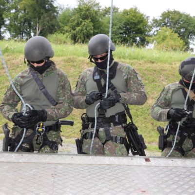 trening-uzlovej-techniky-vojakov-domo-protection